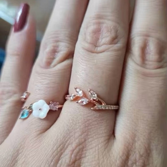 Rose Gold Cubic Zircon Delicate Leaf Rings size 7, 8 - Picture 6 of 6